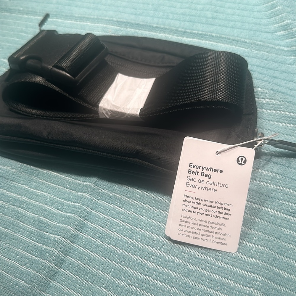 LULULEMON New Everywhere Belt Bag in Black - Picture 5 of 7